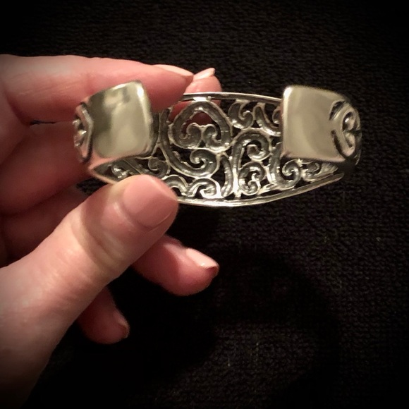 Vintage Silver Heart Scroll Cuff Bracelet - Picture 4 of 7